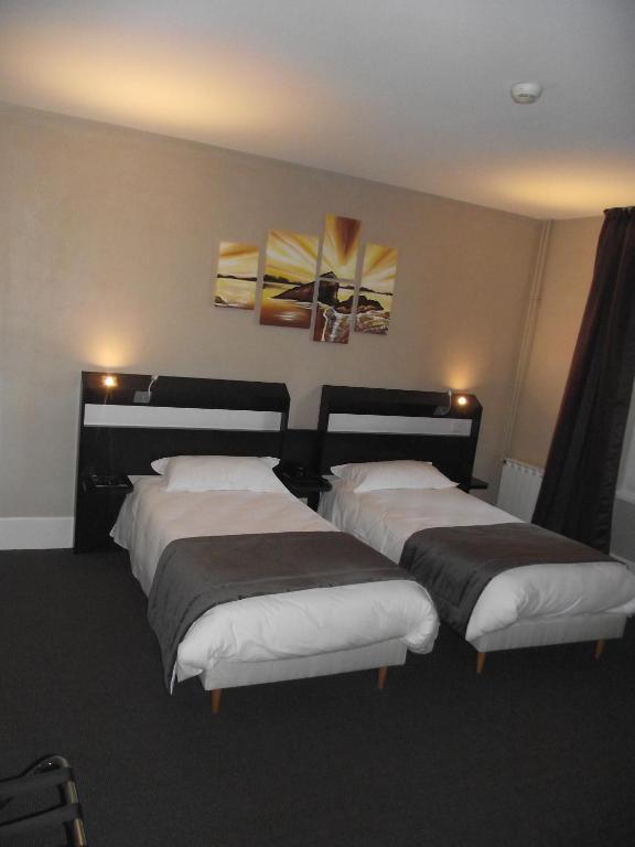 Logis Hotel Des Bourbons Montluçon Zimmer foto